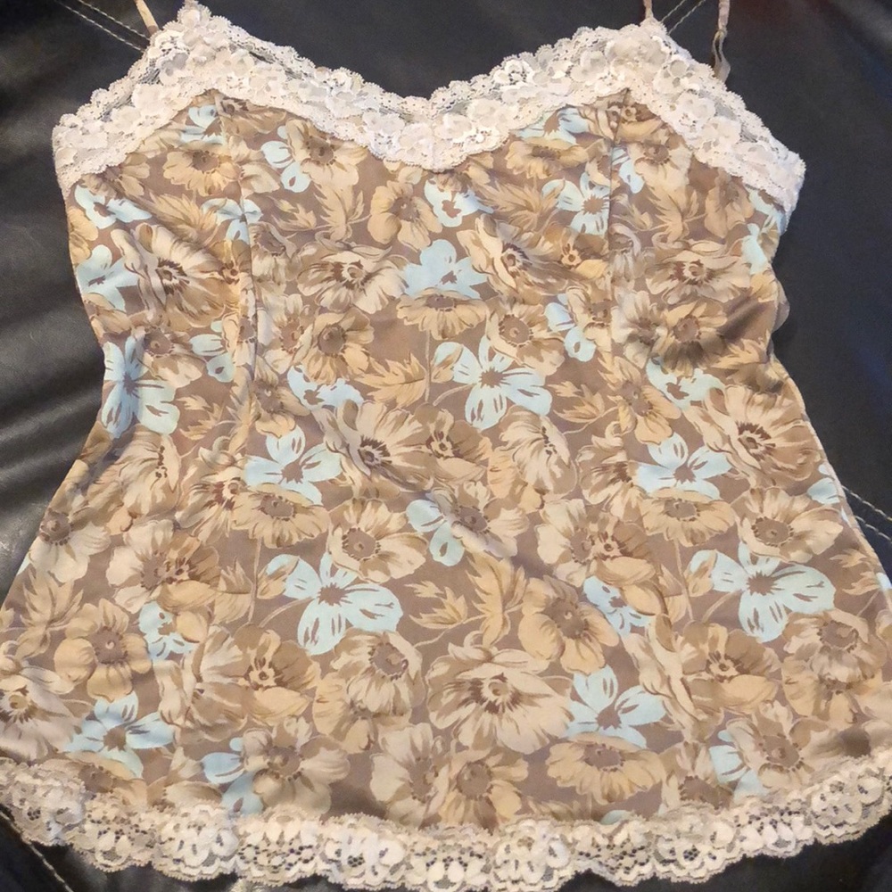 ✨Final Price✨The Limited Cami Size M✨